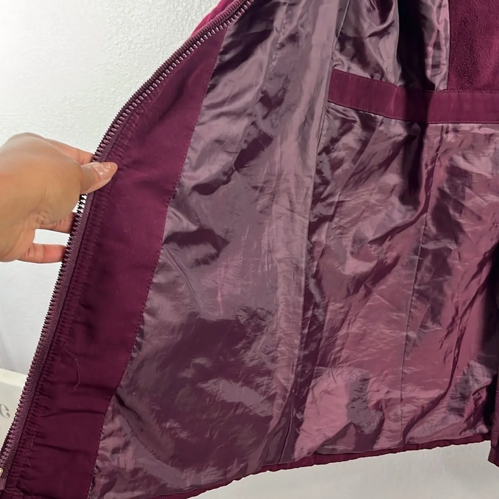 Liz Claiborne Women's Lightweight burgundy Quilted Jacket With Out Hood Sz S